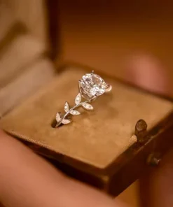Anillo con piedra Gabrielle