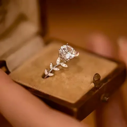 Anillo con piedra Gabrielle