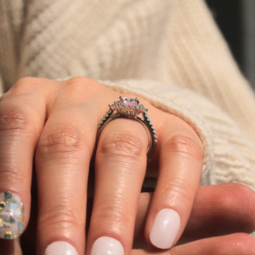 Anillo con piedra rosa Céline