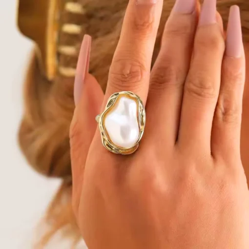 Anillo de nácar blanco Lina