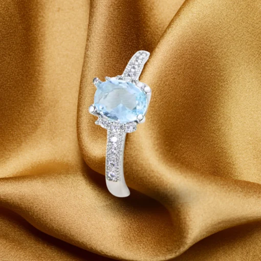 Anillo de plata con aguamarina