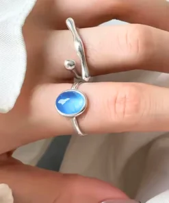 Anillo de plata con piedra luna
