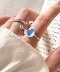 Anillo de plata con piedra luna