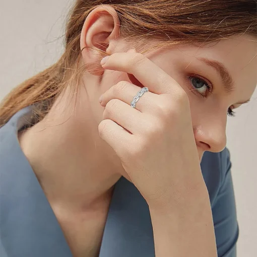 Anillo fino de plata Noémie