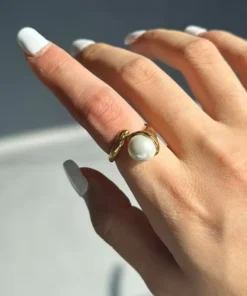 Anillo moderno con perla Maïa