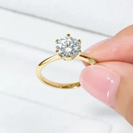 Anillo solitario de oro Emma