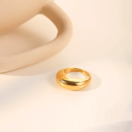 Anillo tipo sello en oro Sana