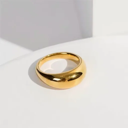 Anillo tipo sello en oro Sana