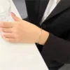 Brazalete rígido de mujer Paula a la moda