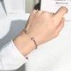 Brazalete rígido de plata para mujer Ophélia