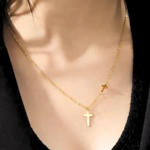 Collar con cruz para mujer Chloé